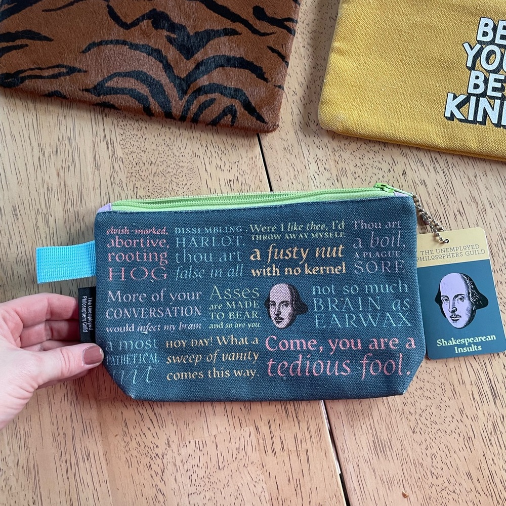 NWT UNEMPLOYED PHILOSOPHERS GUILD Canvas Zipper Pouch, Shakespearean Insults